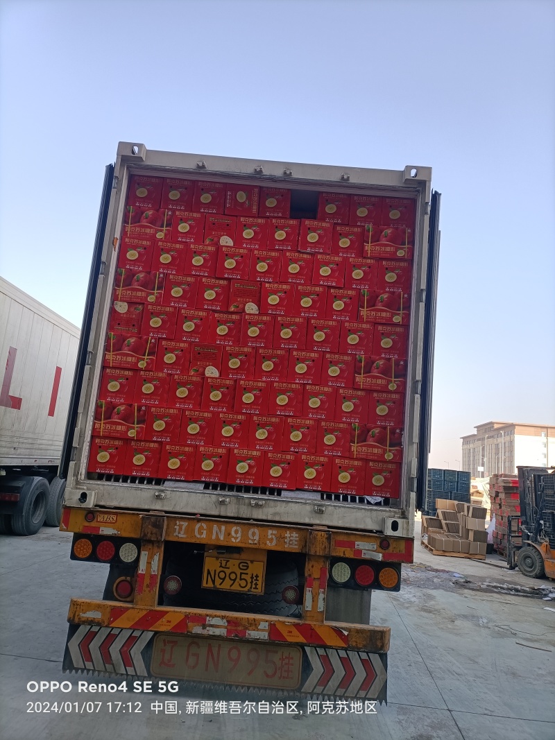 阿克苏冰糖心苹果高次果大量对接市场上车价包售后