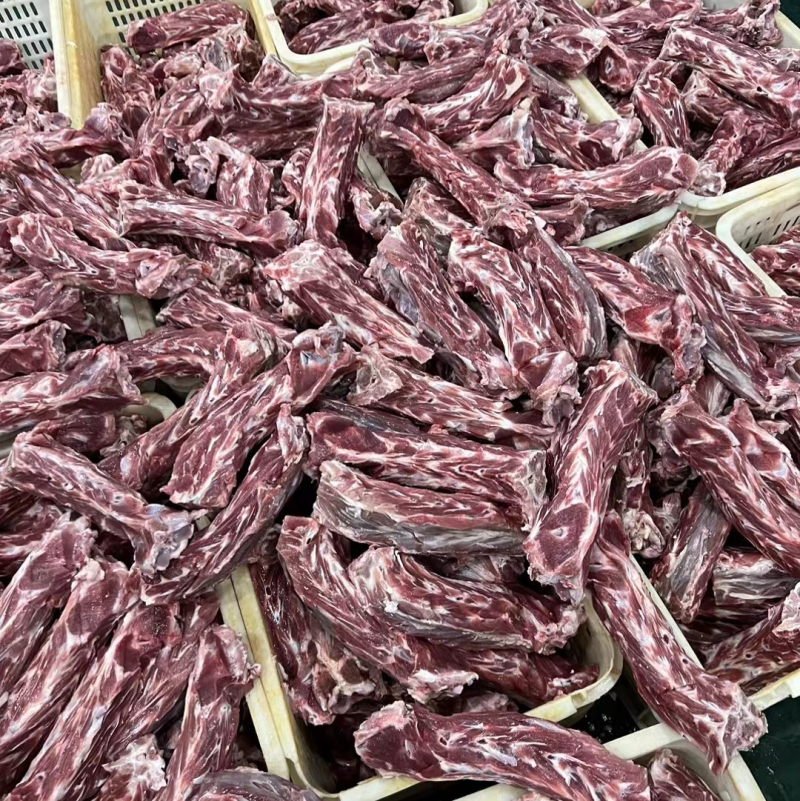 羊脖骨，适合炖煮，肉质鲜美，价格合适，全国冷链直发