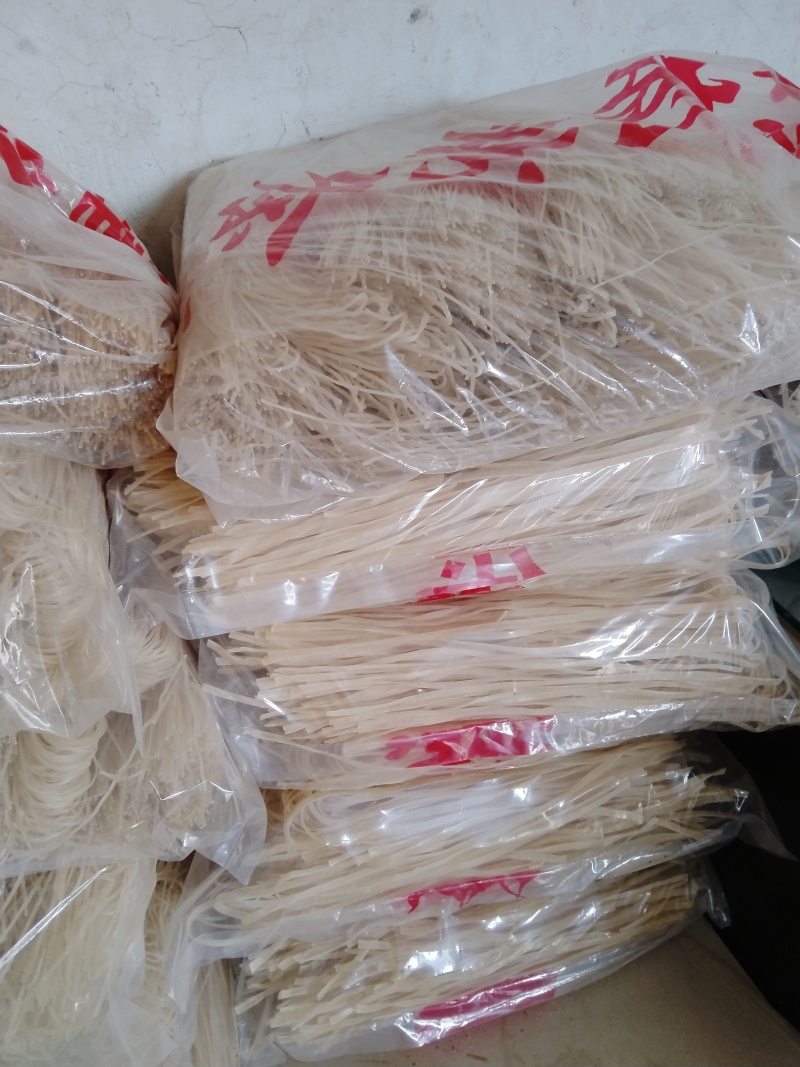山东菏泽红薯粉条味道纯正营养丰富可视频看货