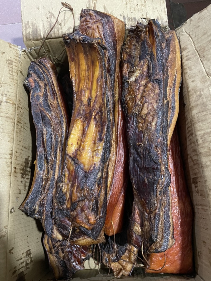 烟熏带骨腊肉（腊肉香肠源头工厂一手货源）