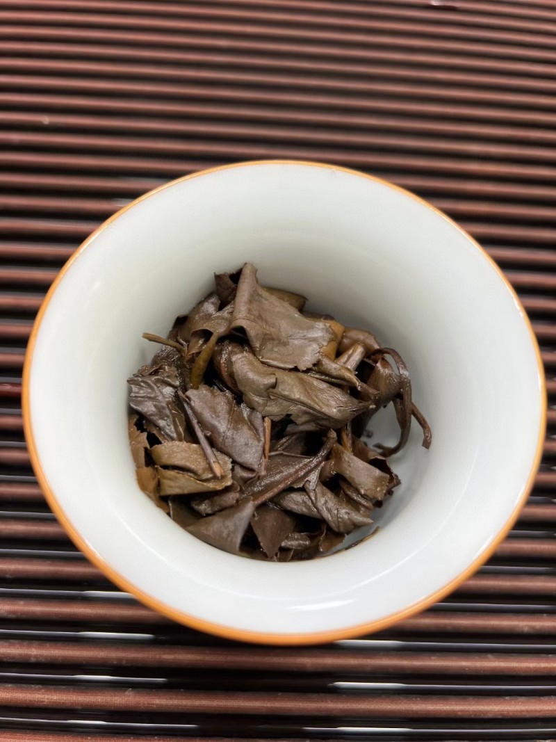 高山福鼎白茶高山老白茶寿眉陈年日晒白牡丹贡眉茶叶