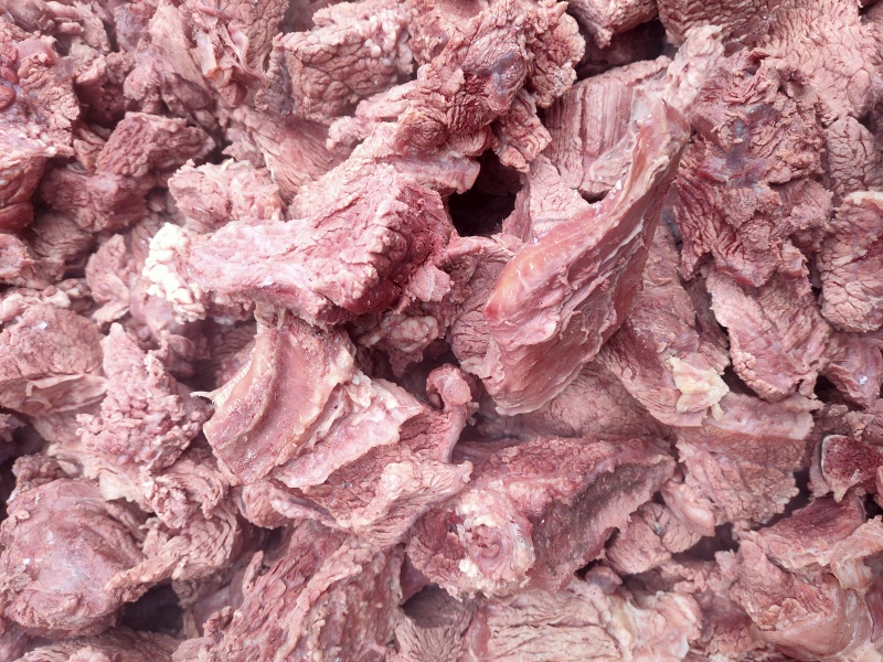 熟牛肉碎块