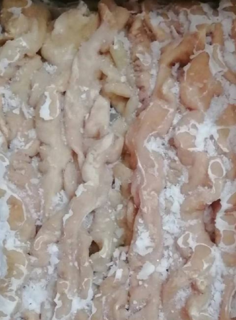 80%去油八分熟猪大肠，日期新鲜无调理，出成高，货发全国