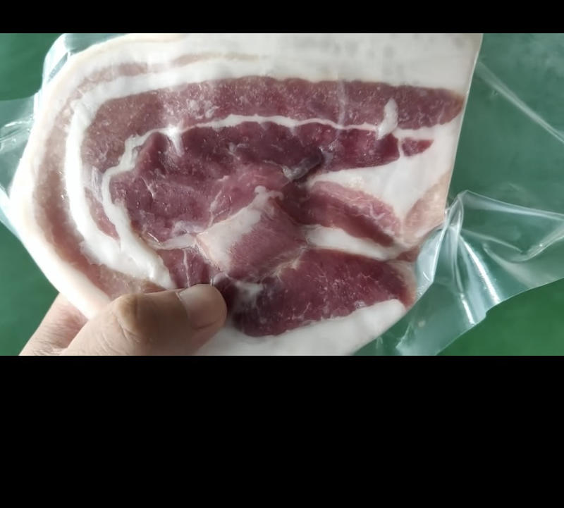 山东青岛供应散养土黑猪肉