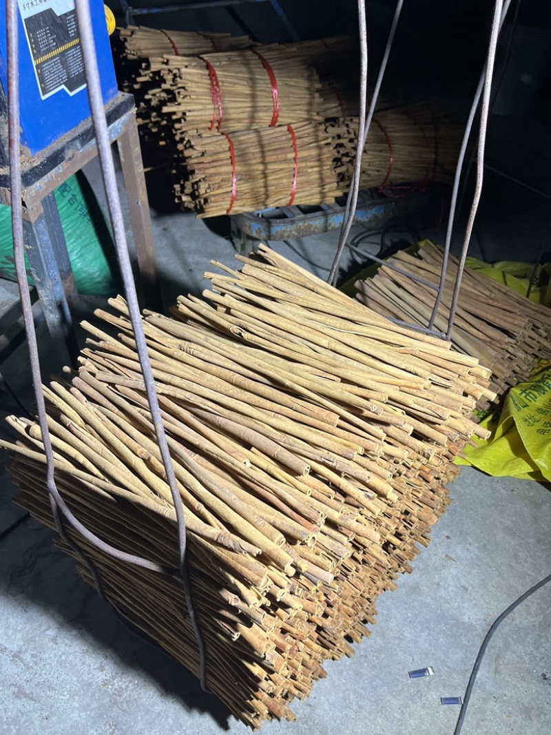 精品手工艺肉桂棒超细手工长条定制烟仔桂批发