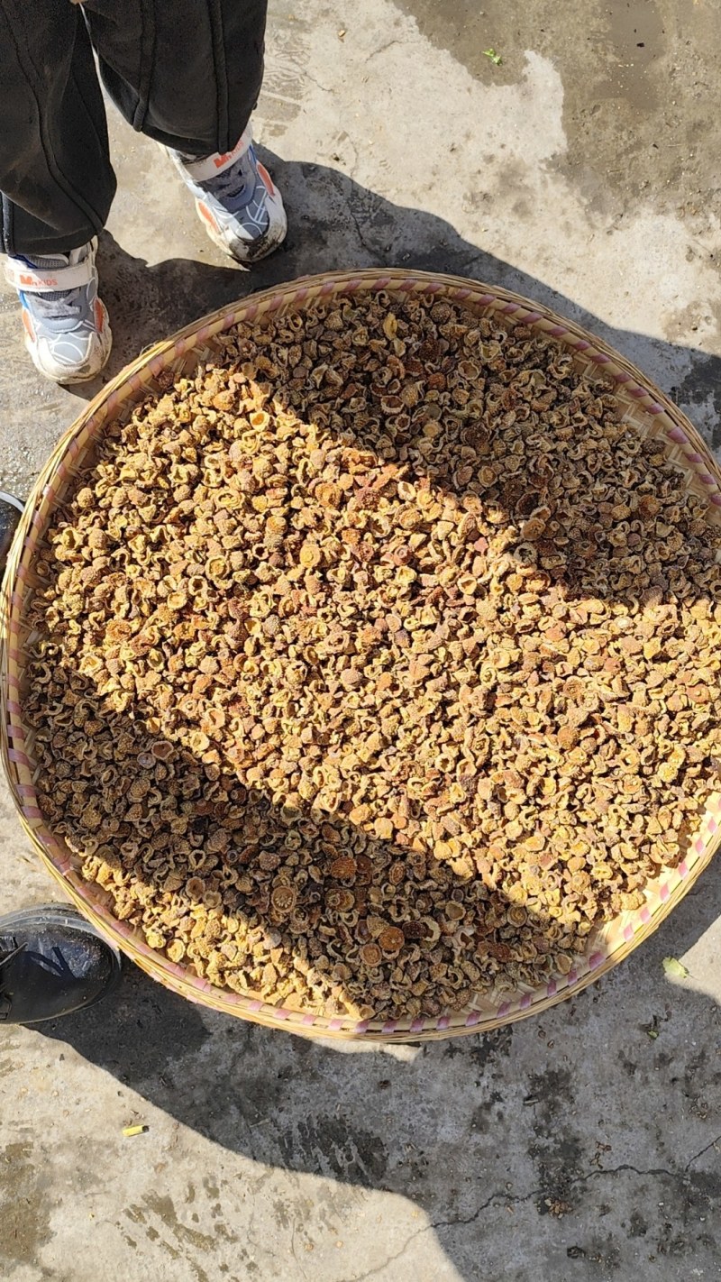 生长于大山里纯手工制作刺梨干，香醇，补充维生素C