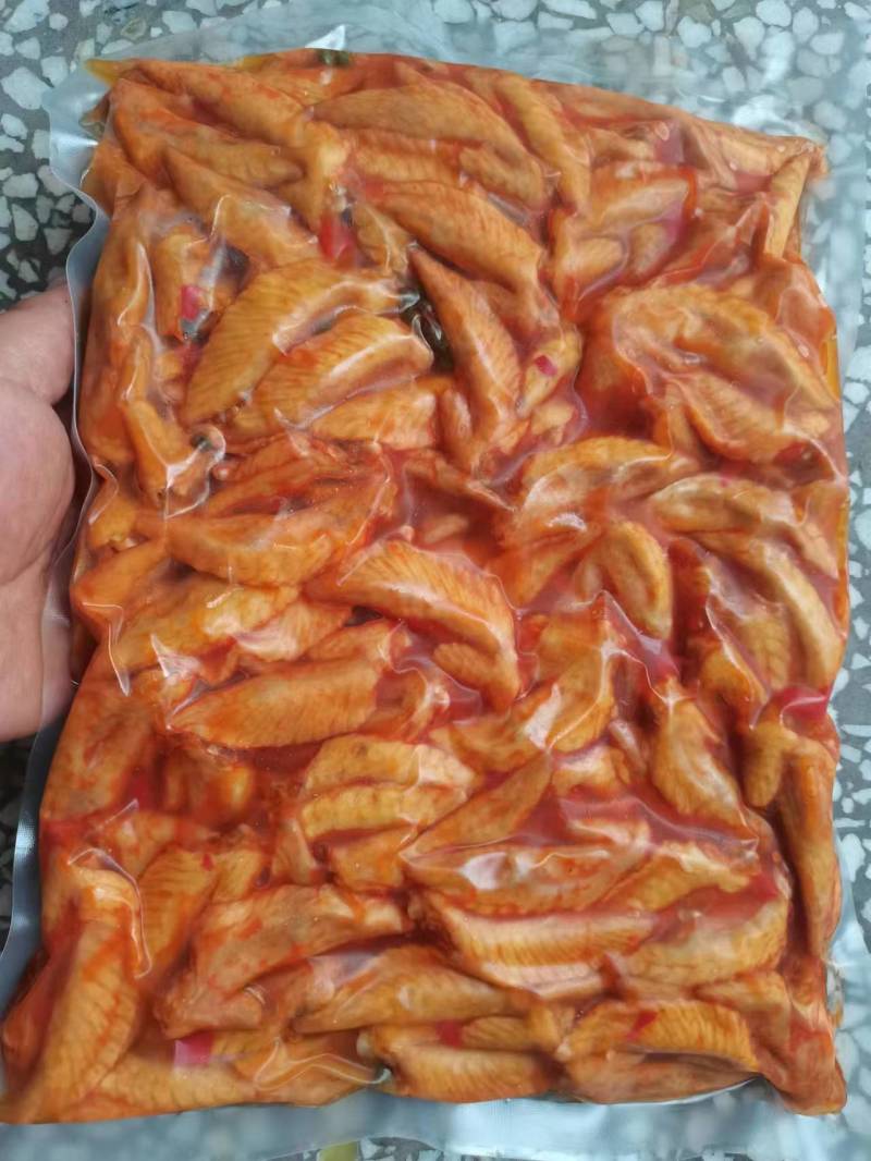 藤椒鸡翅尖，一件起发，量大从优，欢迎新老客户光临！