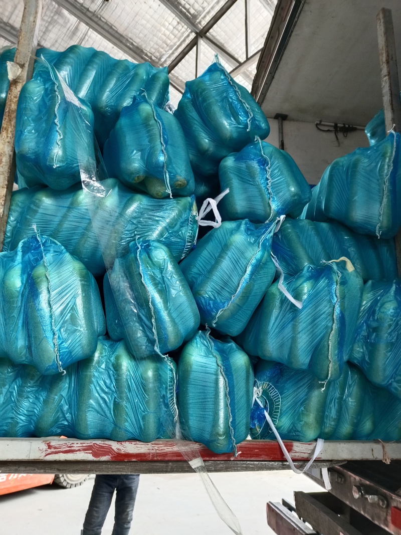 水洗水果萝卜口感好质优价廉欢迎各位客户光临
