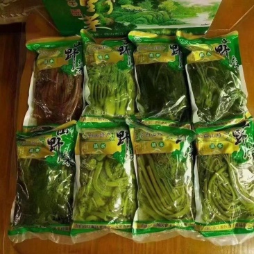 一件礼盒里有八袋纯正的山野菜春节期间送礼有面