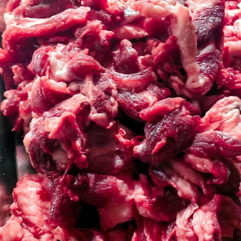 国产精品牛碎肉，新鲜纯干货，热鲜和冷冻锁鲜都有