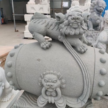 各种石材雕刻鱼缸花盆青石抱鼓建筑石料