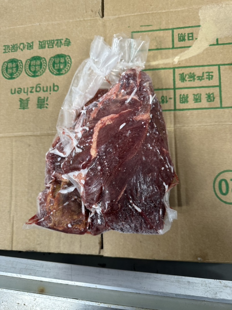 纯干牛肉，可做小包装，货源充足全国发货手续齐全需要联系