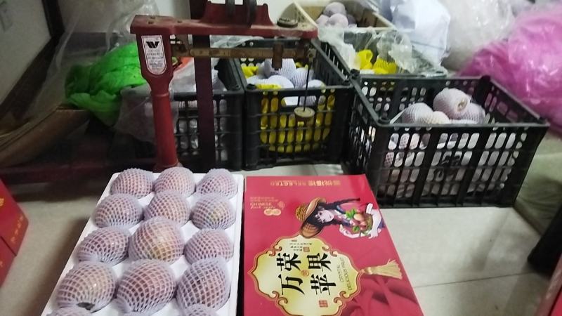 纸加膜红富苹果