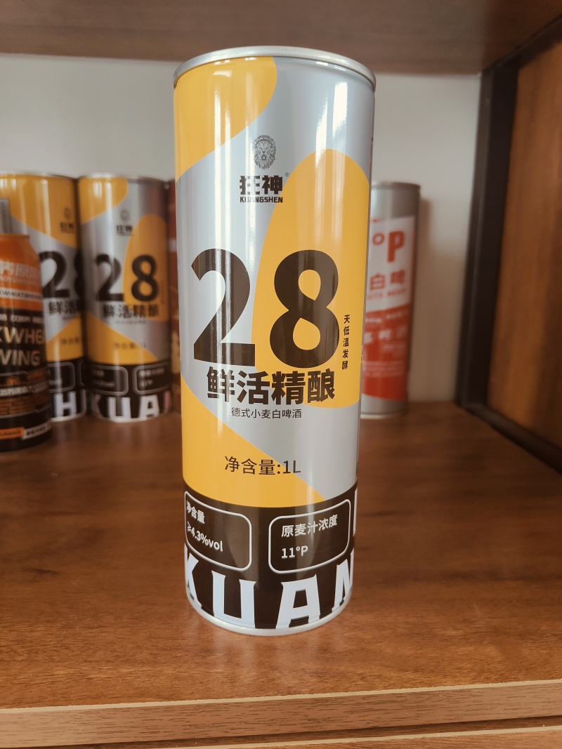 1升啤酒，细高罐啤酒。精酿全麦原浆啤酒。全国招商一区一代