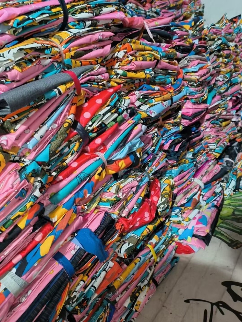 雨衣展会地摊电商多功能航空雨衣防风防水防雨保暖有袋雨衣