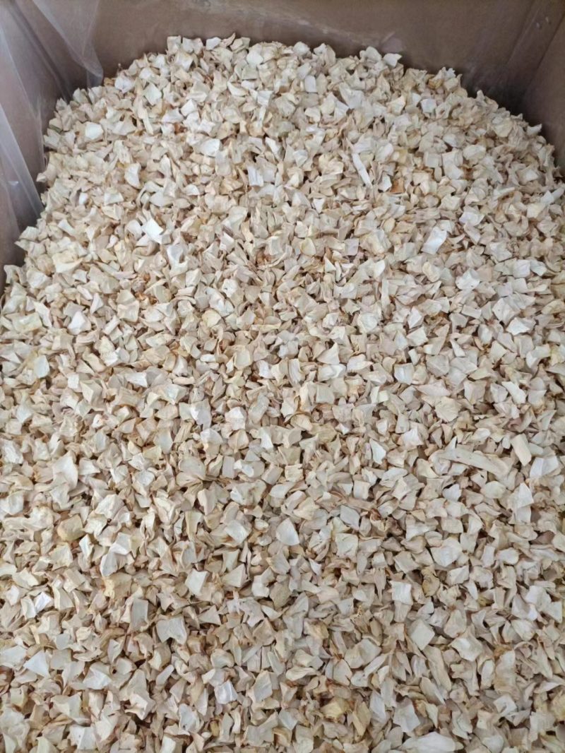 杏鲍菇颗粒，菇丁可定做各规格，食品厂预制菜专用