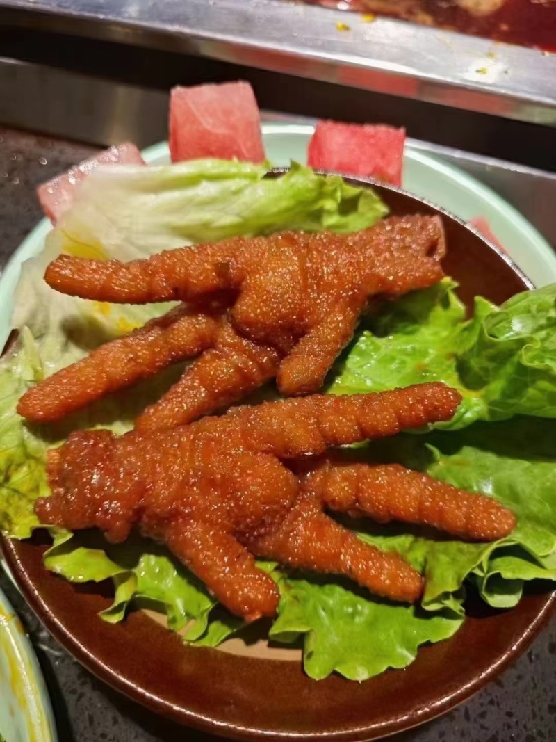 虎皮凤爪香辣虎皮鸡爪油炸卤鸡爪网红即食凤爪整箱批发商用