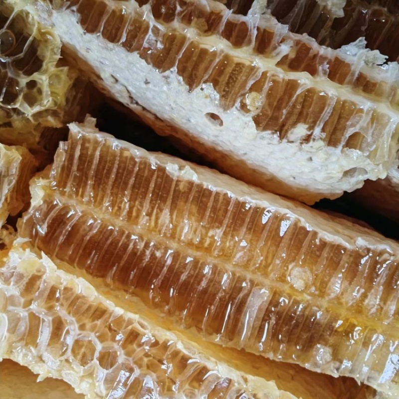 蜂巢蜜一件90斤左右每天现割现发，现货秒发一手货源