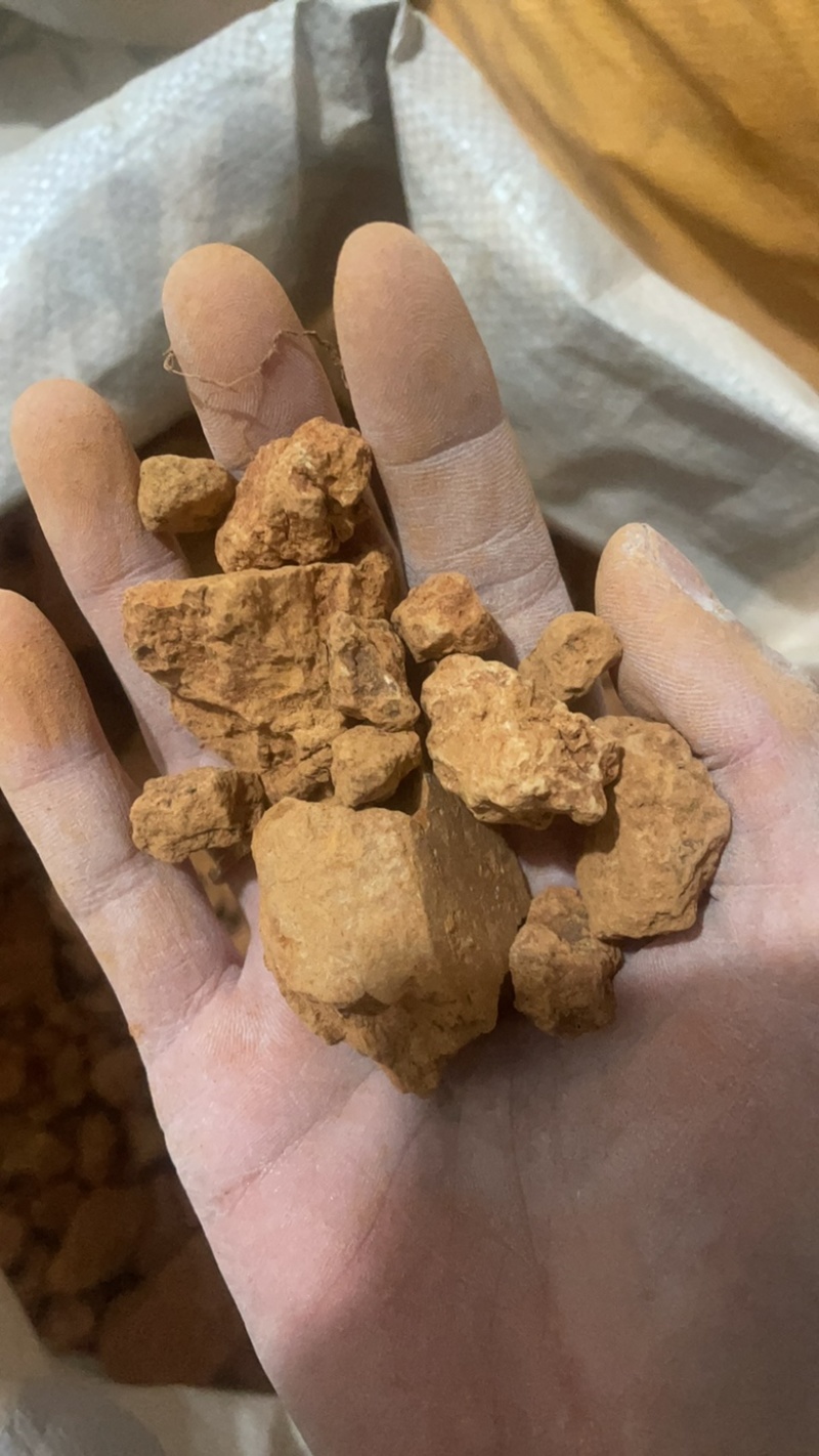 灶心土伏龙肝农村老土灶烧柴火实拍灶心土