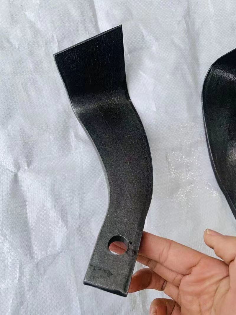 千亩旋耕刀规格齐全旋耕机耕地机配量大供应实惠好用
