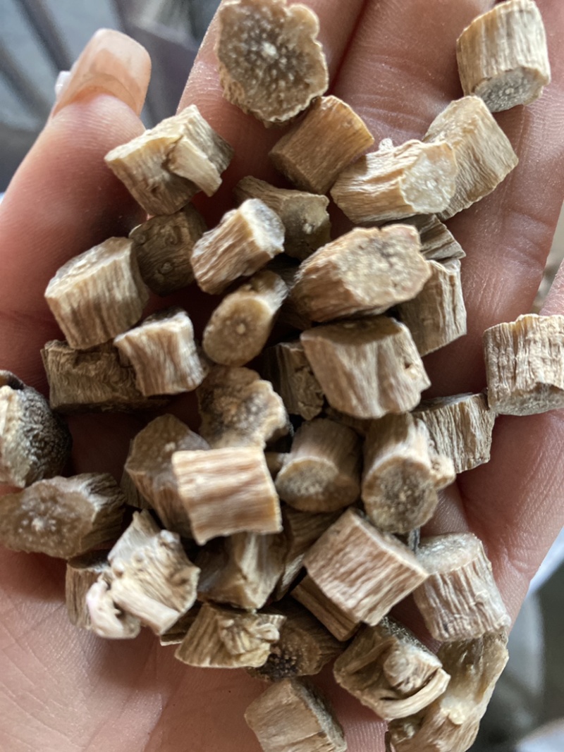 怀牛膝
