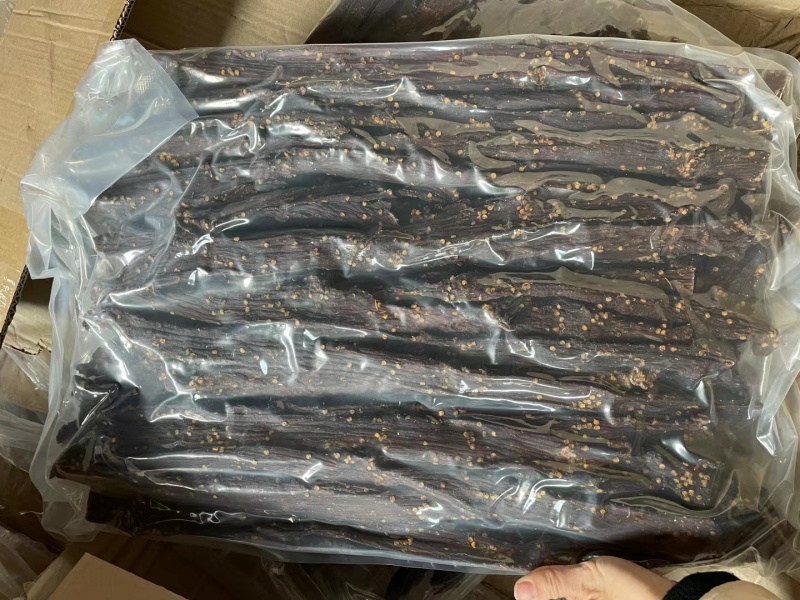 正宗牛肉风干麻辣五香两个口味，厂家直发