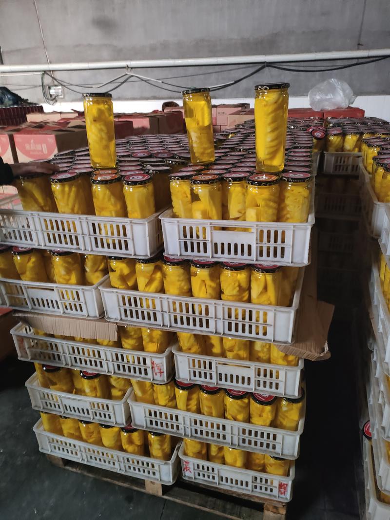 水果罐头大量供应菠萝罐头，保质保量对接全国市场，欢迎致电