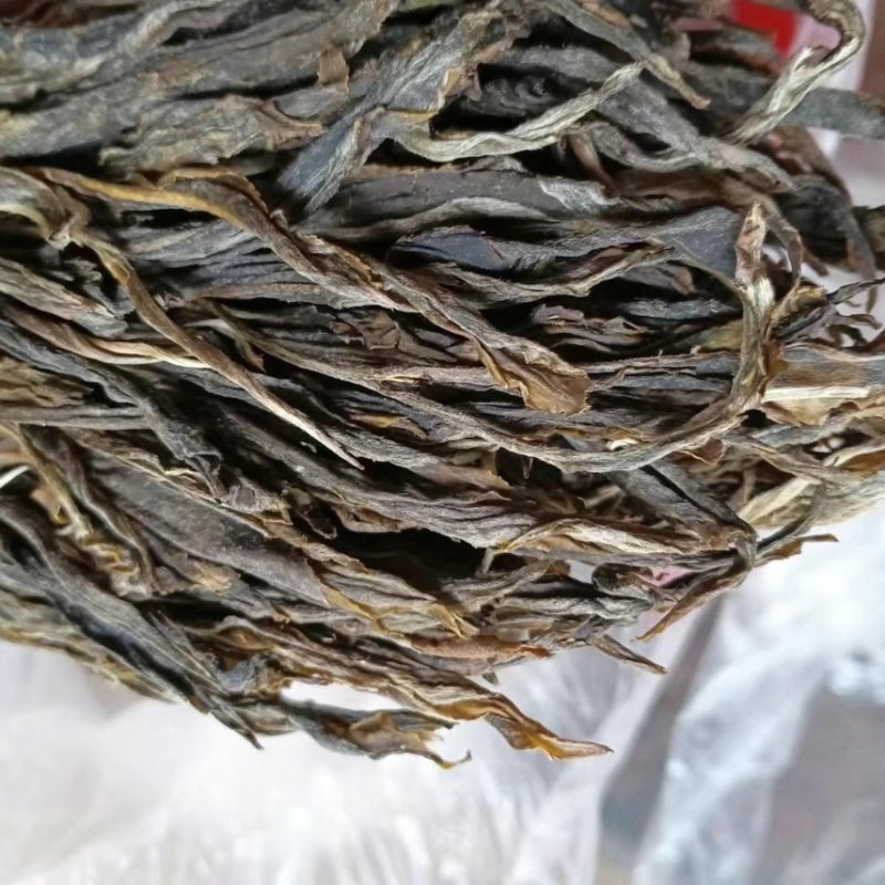 云南临沧凤庆古树茶