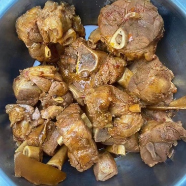 去皮小肘子