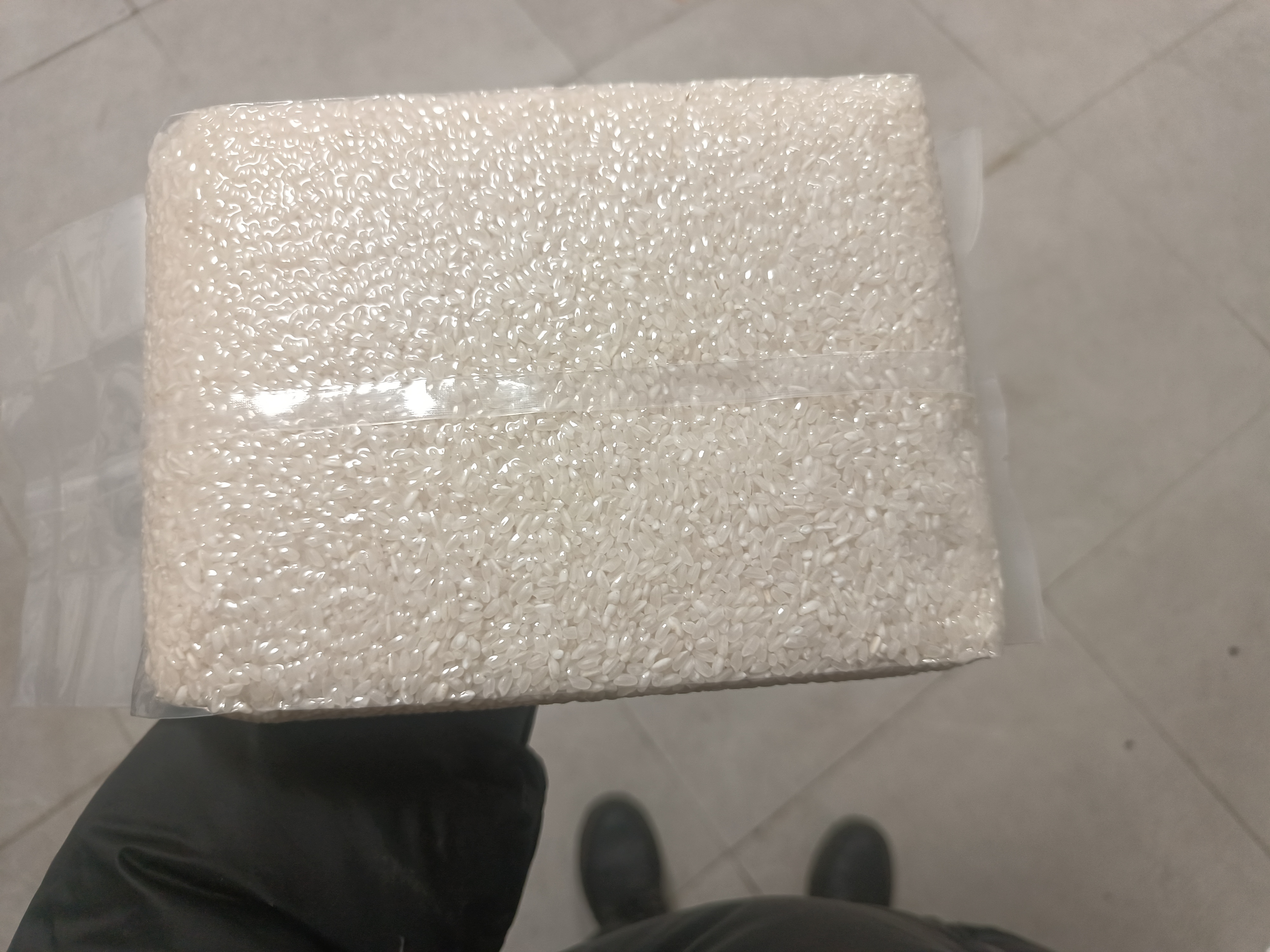 五常稻花香2号大米礼盒展示,体现其高端品牌形象 稻花香2号大米礼盒展示
