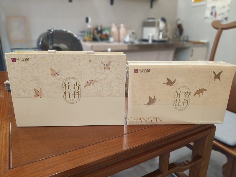 长品白茶花香牡丹