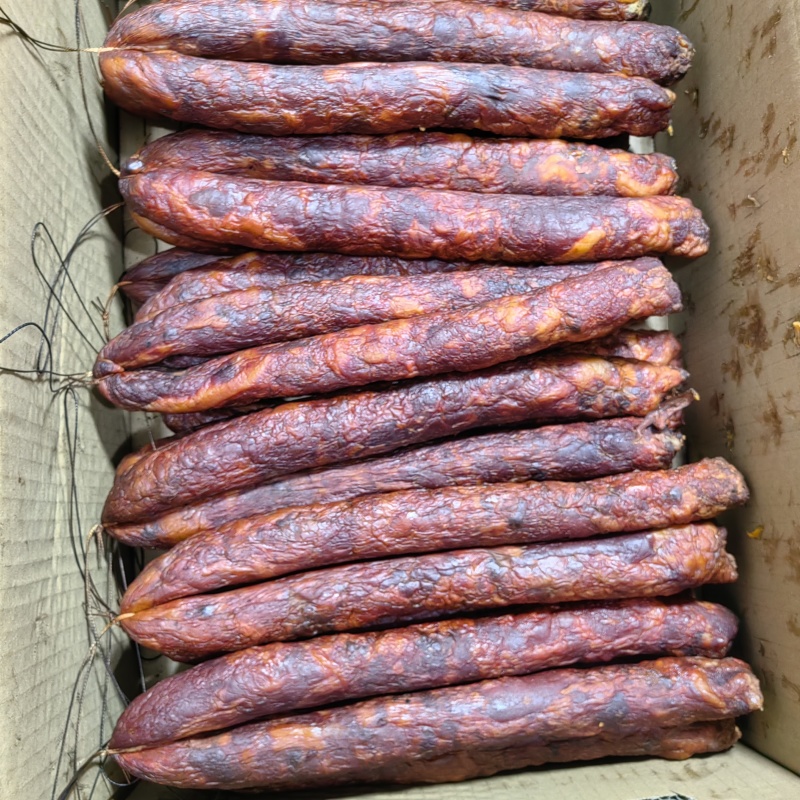 川味烟熏麻辣香肠散装整件批发腌腊制品厂家直销可贴牌可代发