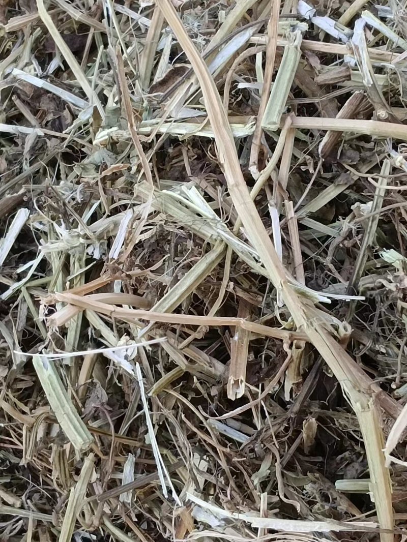 花生秧，玉米杆，稻壳