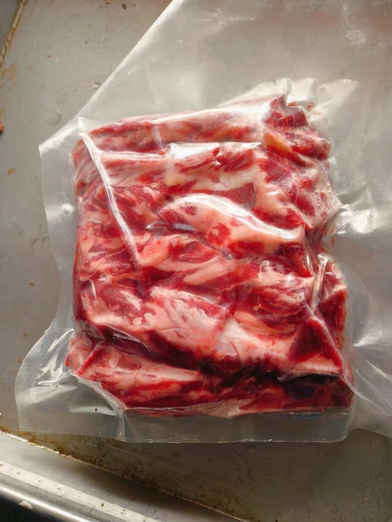 各类纯干谷饲草饲腹肉条