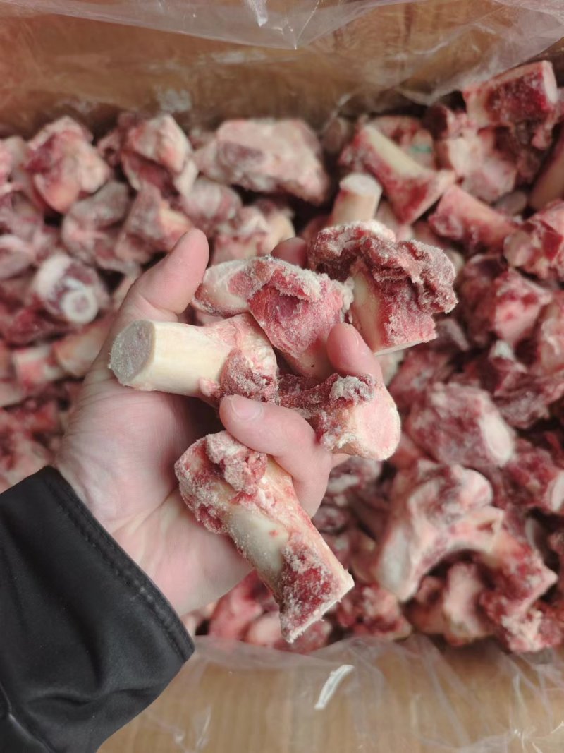 麻辣羊骨头，熬汤骨