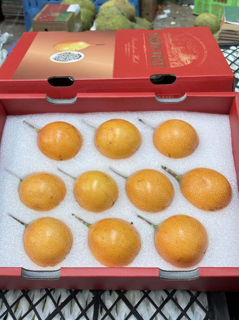 一件代发纯甜哥伦比亚热情果表皮较脆裂口不属于坏果介意者慎