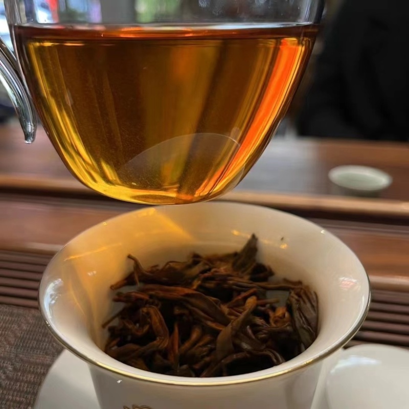 【云南普洱茶饼-凤凰山】严控工艺，口感甘甜，品人生好茶