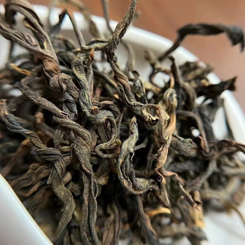 【云南普洱茶饼-凤凰山】严控工艺，口感甘甜，品人生好茶