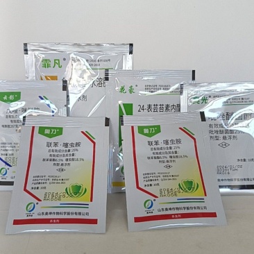 小麦田套餐杀虫杀菌调节防病增产杀虫一次可以省工省力
