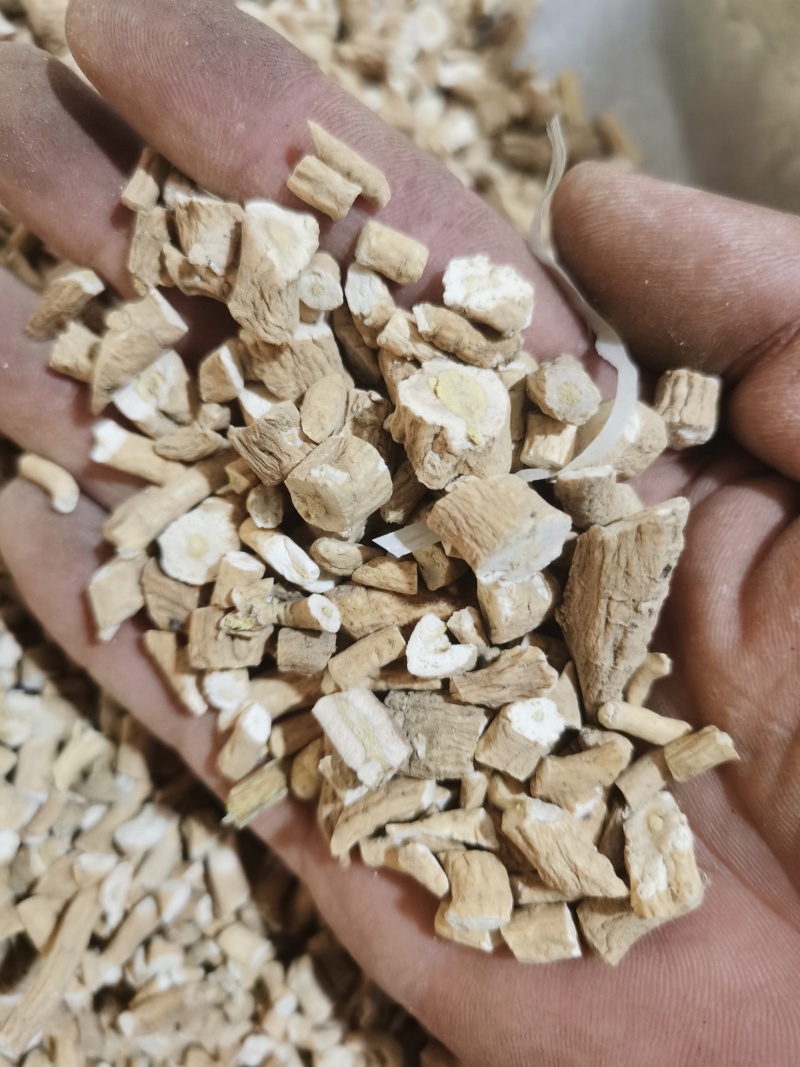 板蓝根泽润中药批发零售各种中药材