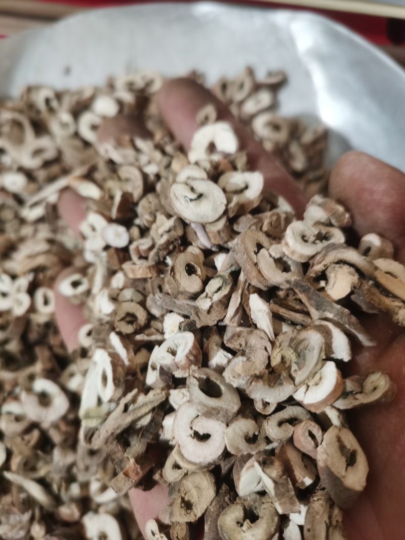 泽润中药牡丹皮无硫抽芯%90多批发零售各种中药材