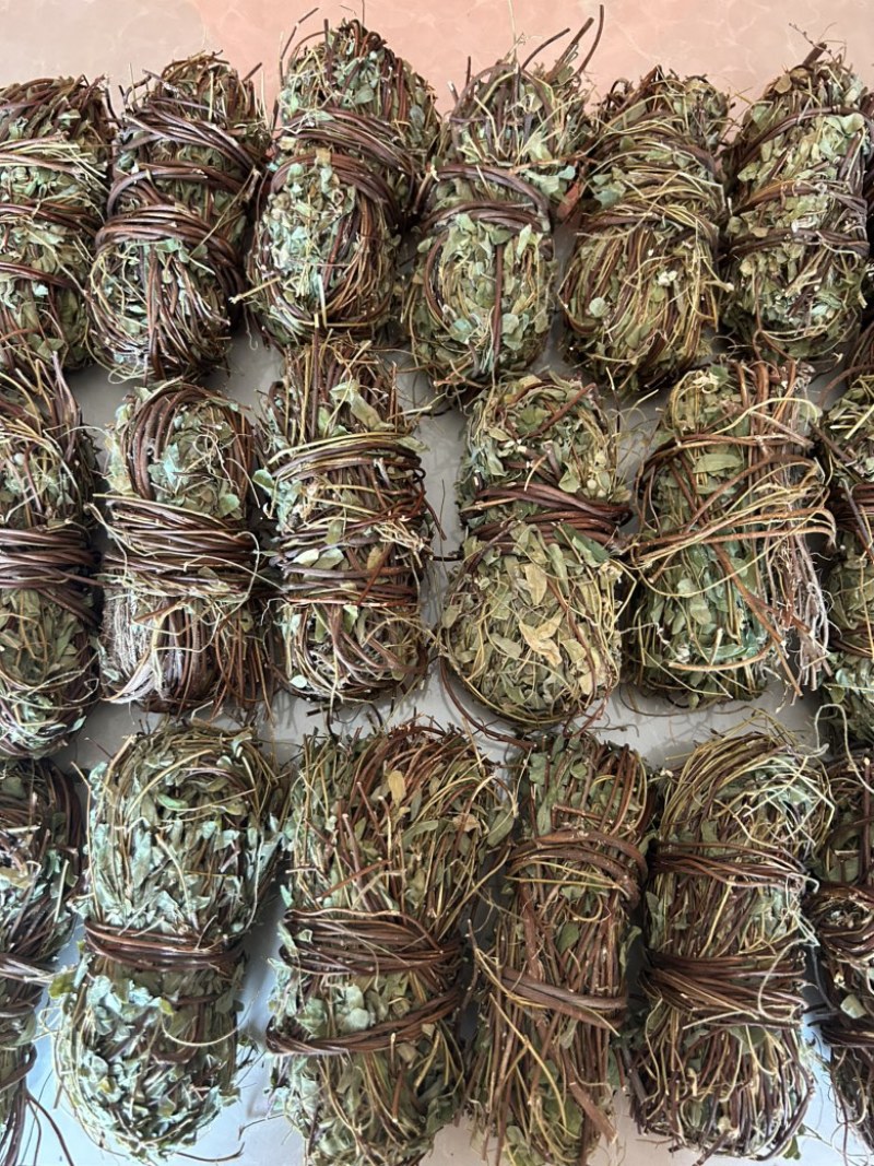 本地新货【有叶鸡骨草】足干无硫，小扎把，欢迎来订购
