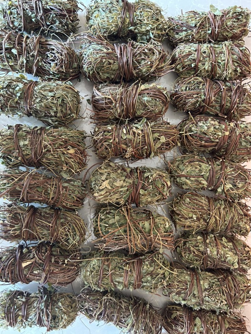 本地新货【有叶鸡骨草】足干无硫，小扎把，欢迎来订购