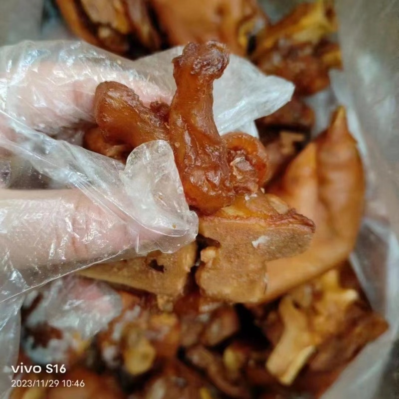 【卤猪蹄块】全熟卤猪蹄块现货批发一件20斤