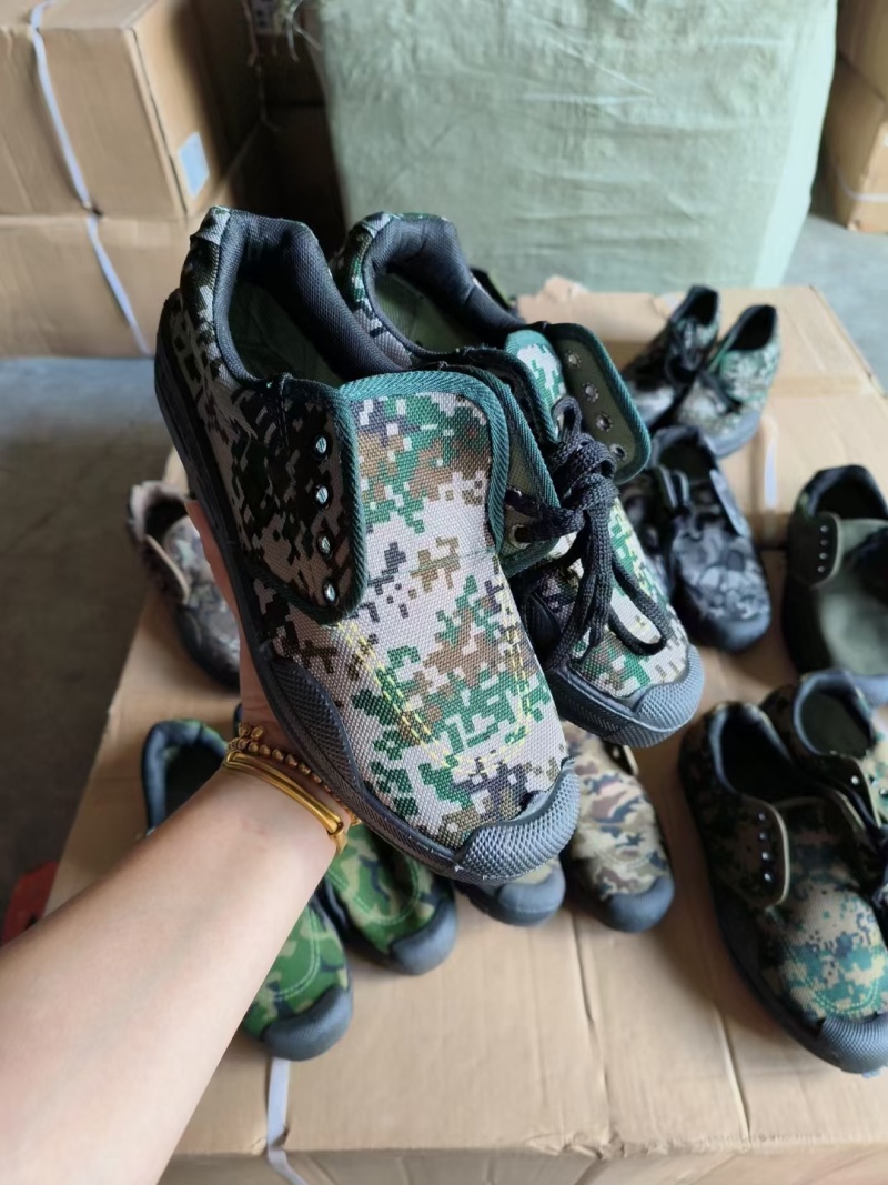 混装作训鞋，全部一级品，特价7.5元，300双起批
