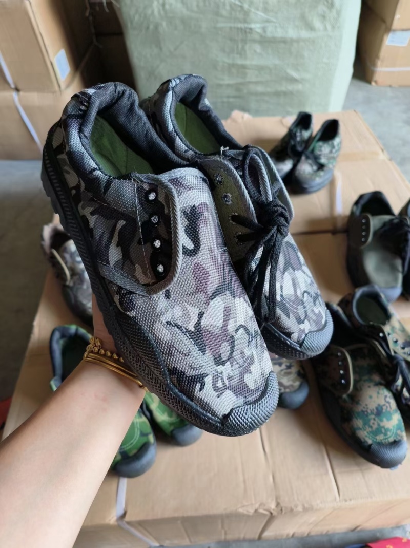 混装作训鞋，全部一级品，特价7.5元，300双起批