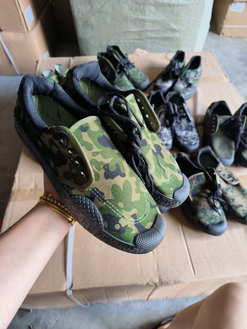 混装作训鞋，全部一级品，特价7.5元，300双起批