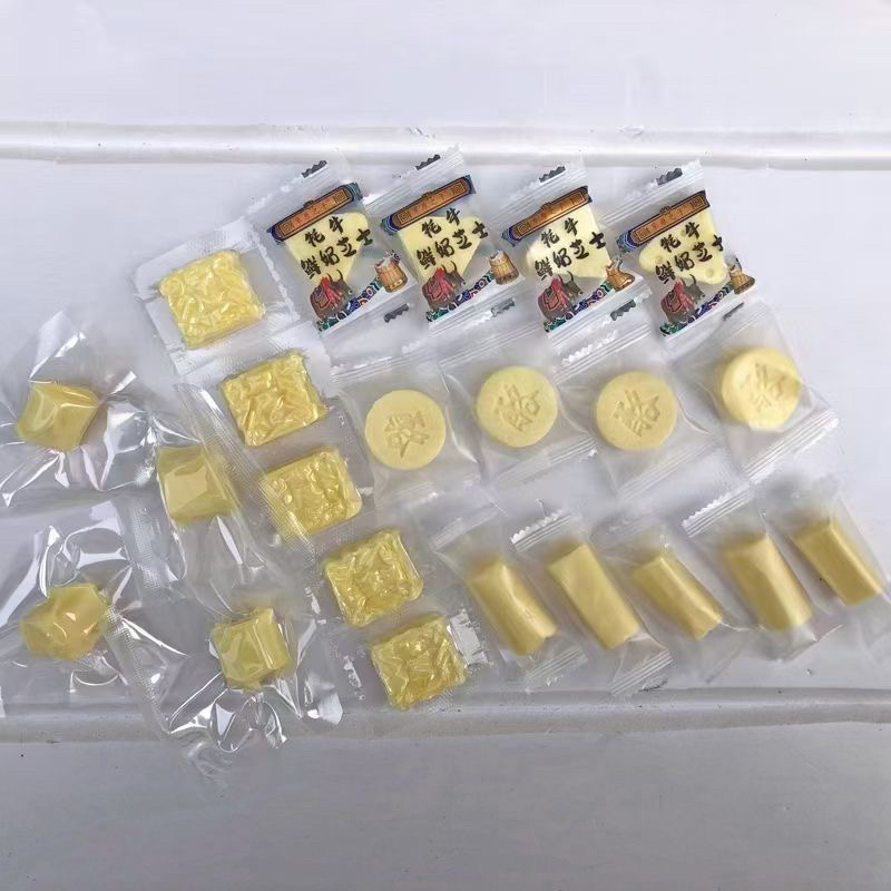 奶酪奶酪片奶酪条三角形奶酪展销会地摊零食