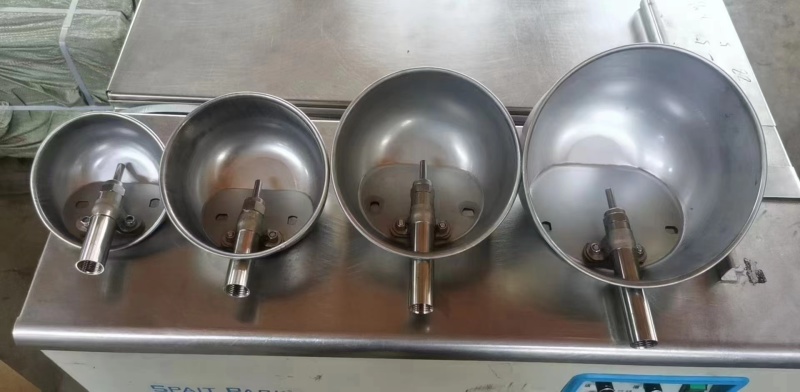 饮水碗大量供应各种规格山东德州厂家直发各种规格齐全