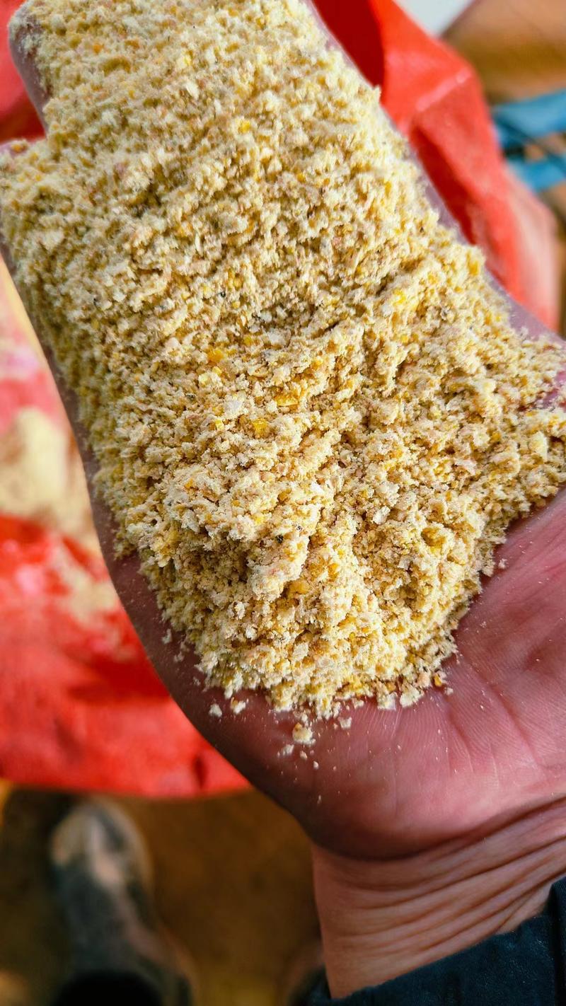 玉米面适合猪牛羊鸡鸭鹅养殖，饲料厂使用，需要的预定，